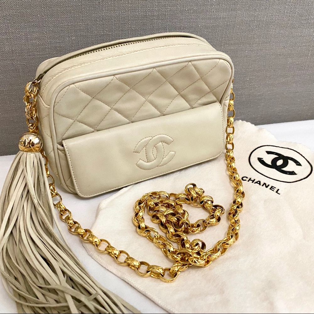 CHANEL - Vintage camera bag